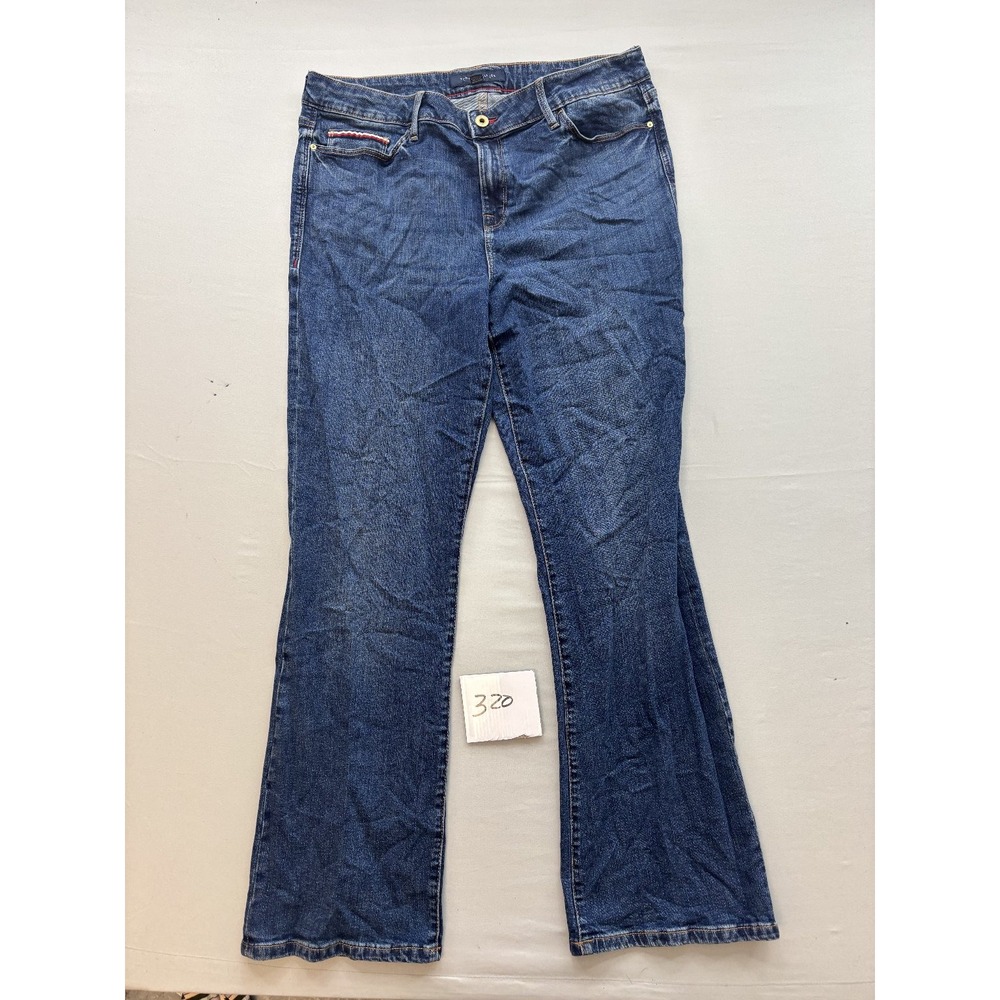 Tommy Hilfiger Raleigh Bootcut Jeans Womens 12 Mid Rise Blue Denim 29.5 Inseam